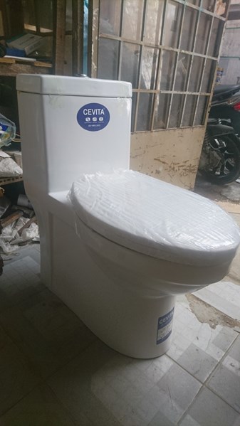 Bồn cầu liền khối giá rẻ CEVITA