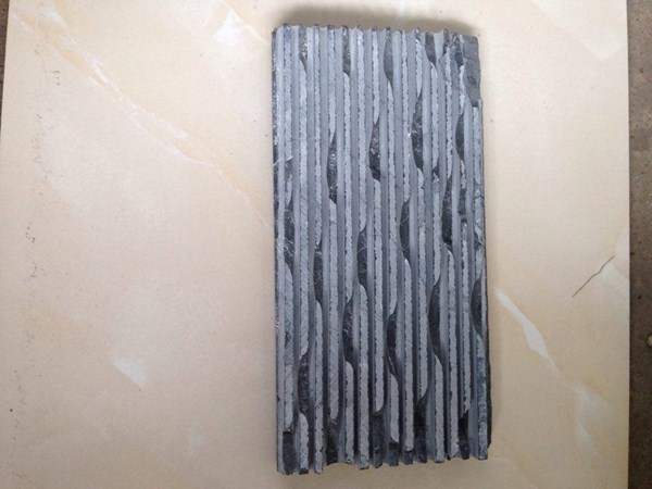 Đá răng lược đen 10x20cm