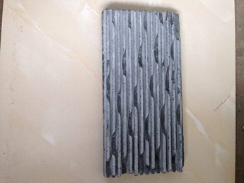 Đá răng lược đen 10x20cm