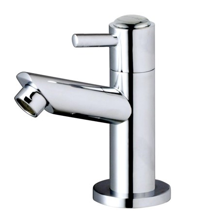 Vòi lavabo lạnh Caesar B040C
