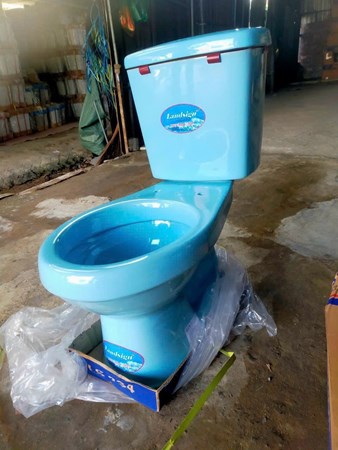 Bồn cầu 2 nhấn màu xanh Lansign