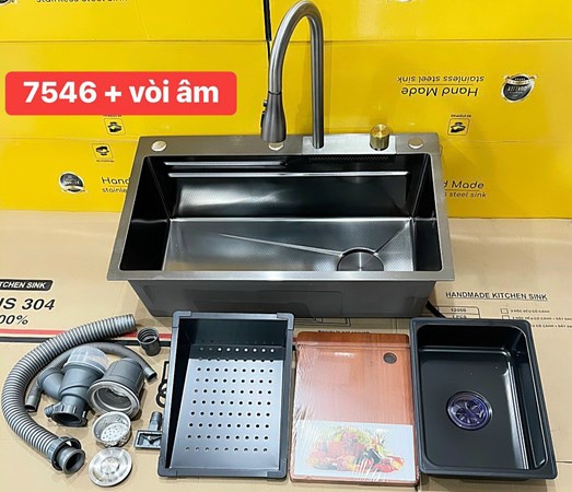 Chậu rửa chén Nano đen 7546 Vòi âm