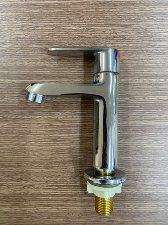 Vòi lavabo lạnh Bóng LB01