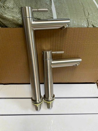 Vòi lavabo lạnh Inox thân tròn ống điếu