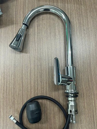Vòi rửa chén nóng lạnh dây rút SD04